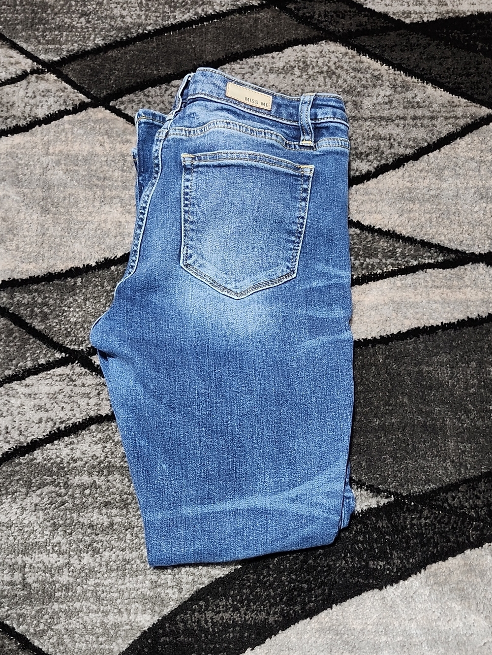 MISS ME EMBROIDERED MID-RISE SKINNY DENIM JEAN